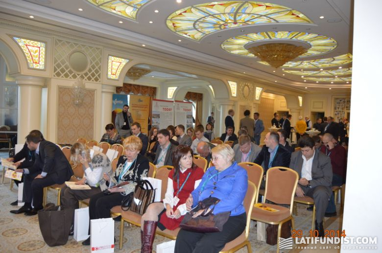 В конференции приняли участие около 260 человек из 21 страны мира