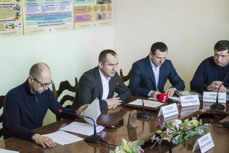 Встреча Арсения Яценюка и Алексея Павленко с руководителями фермерских хозяйств