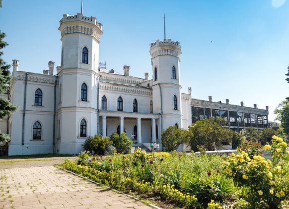 BASF инвестирует 25 грн с каждого проданного литра Архитект в реставрацию Шаровского дворцового-паркового комплекса