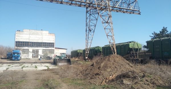 Зерновий комплекс поблизу переправи «Орлівка-Ісакча»