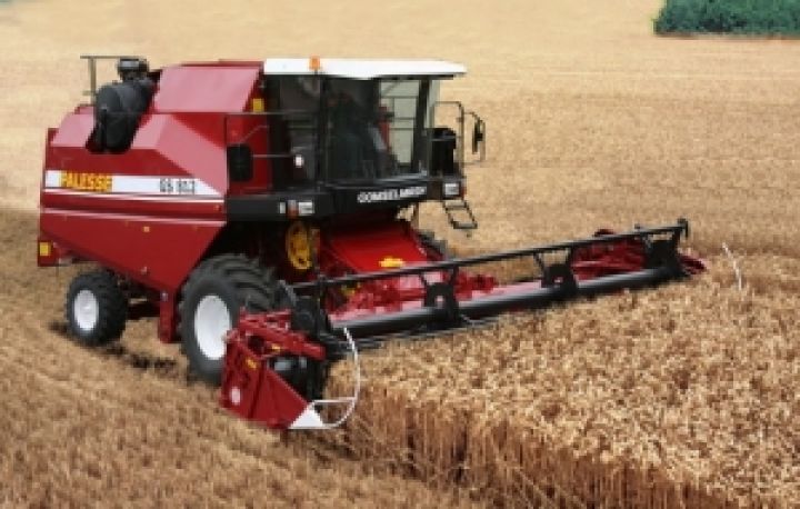 На Харьковщине осталось убрать 12% площадей озимой пшеницы