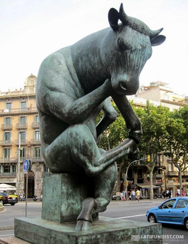 Корова-мыслительница из Барселоны