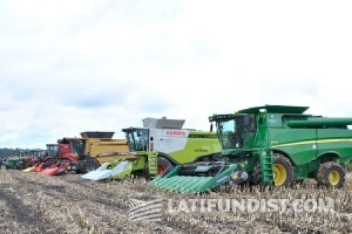 Гонки на комбайнах или Лучший среди сильнейших Гонки на комбайнах или Лучший среди сильнейших
