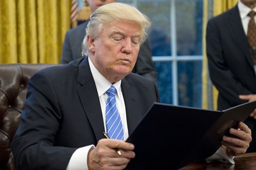 Свежее аграрное чтиво Trump reading