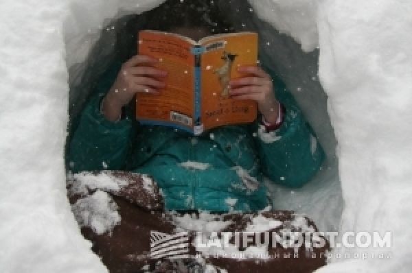 Читаем свежий выпуск аграрного чтива, даже в снегу! :)