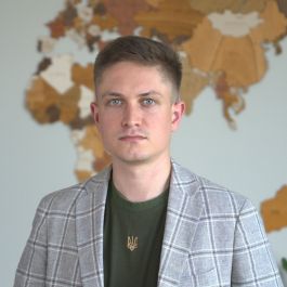 Дмитро Кобзаренко