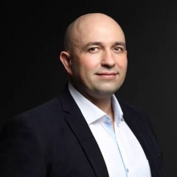 Валерій Реуцой