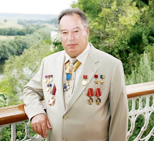 Боровик Александр Григорьевич — Latifundist.com