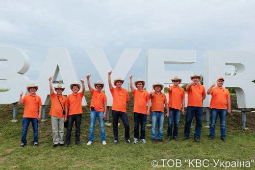 Региональная команда «КВС-Украина» посетила «Байер АгроАрену» в Николаевской области Региональная команда «КВС-Украина» посетила «Байер АгроАрену» в Николаевской области