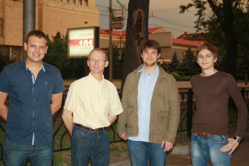 Экипаж «ОДА Украина» и французские гости (слева направо): Женя Пастухов, Люк Лоран, Сильван Руссо, Роман Мошин.