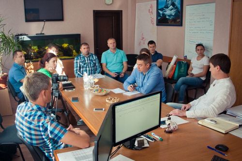 Беседуем с руководителем «Бурат-Агро» Михаилом Петровым Беседуем с руководителем «Бурат-Агро» Михаилом Петровым