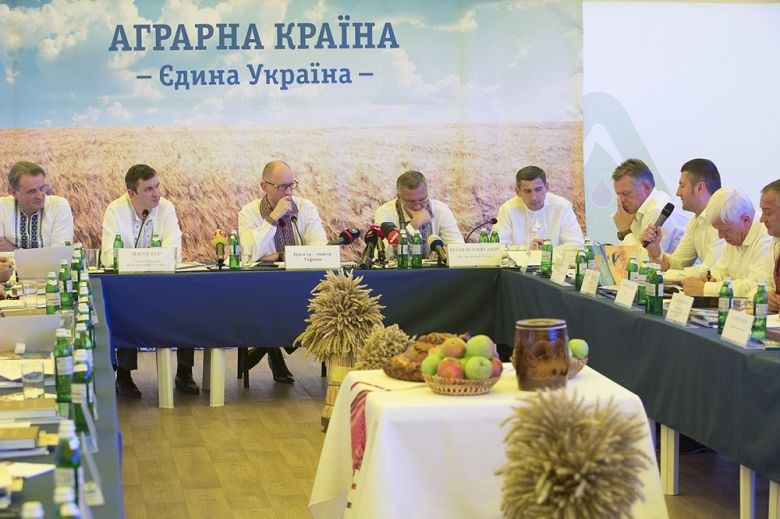 Чиновники и аграрии обсудили пути повышения эффективности сельхозпроизводства