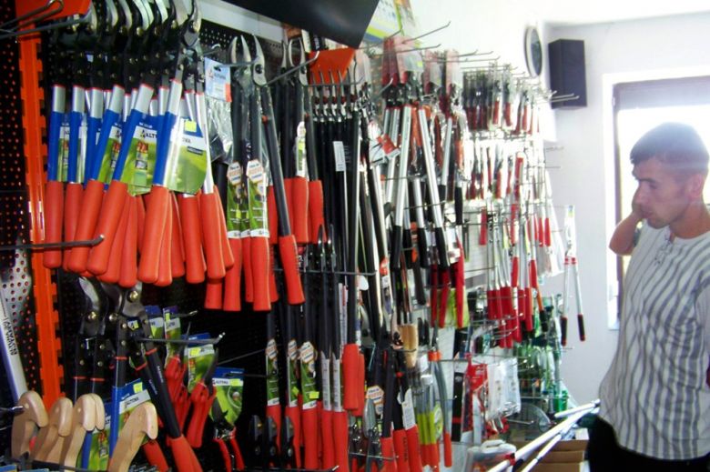 Широкий выбор садового инструмента и запасных частей в фирме Activ