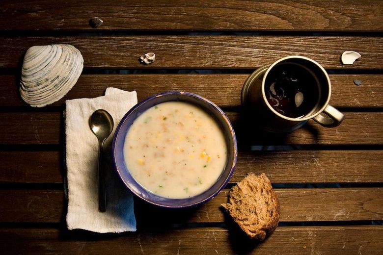 Роман «Моби Дик». Этому супу посвящена целая глава XV. Называлось блюдо в романе “chowder”, суп из морепродуктов. 