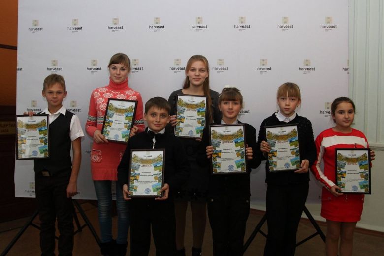 Победители конкурса детских творческих работ от HarvEast
