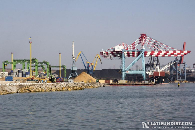 MV Cargo в Южном порту