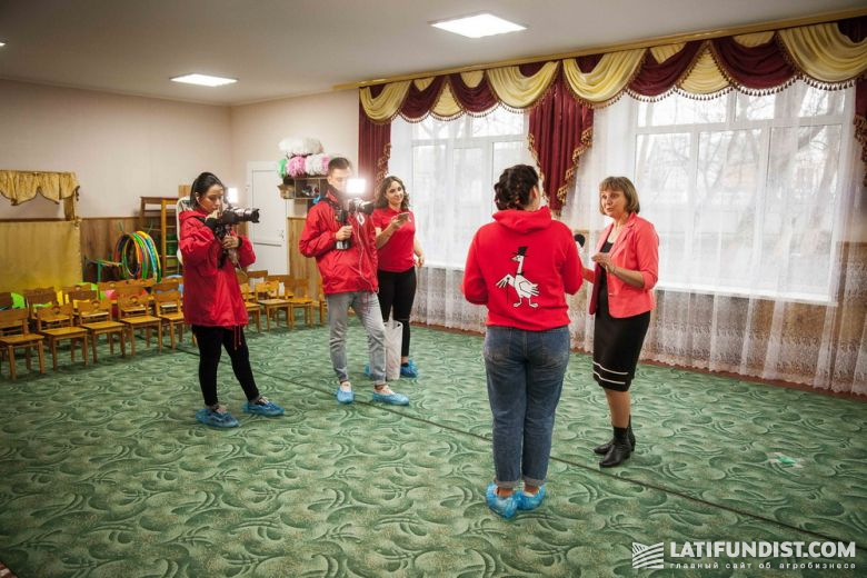 Команда Сельского ревизора берет интервью у Валентины Маримухи, заведующей детским садом