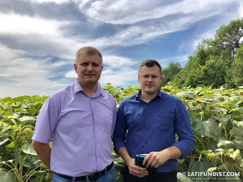 Вячеслав Бадыка, главный агроном Центрального кластера (слева) и Игорь Гуржий, начальник управления агроэкспертизы Credit Agricole Bank (справа)