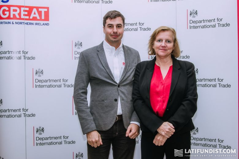  Дмитрий Минаев, представитель Storth Machinery в Украине (слева) и Кэти Коттрелл, руководитель коммерческого отдела Посольства Великобритании в Украине