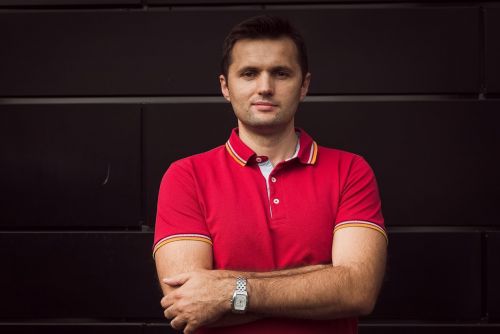 Олег Лагодиенко, сооснователь компании «Этиконтроль», член семейного фермерского хозяйства «Колос» Олег Лагодиенко, сооснователь компании «Этиконтроль», член семейного фермерского хозяйства «Колос»