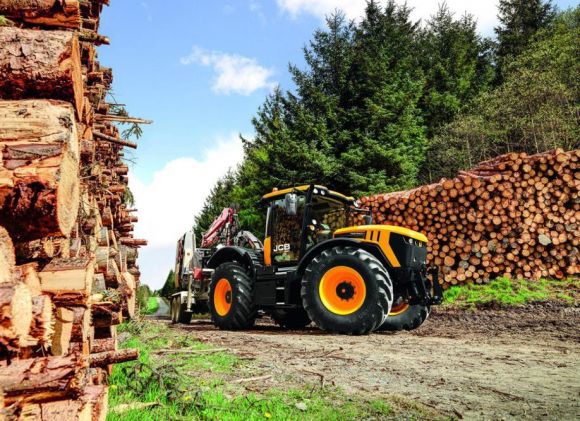 Трактор JCB Fastrac