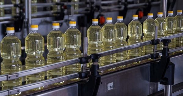 Refined sunflower oil bottling line at a crushing plant in Ukraine