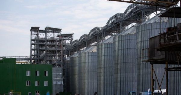 Зерновий термінал корейської компанії Posco International у Миколаївському морському порту