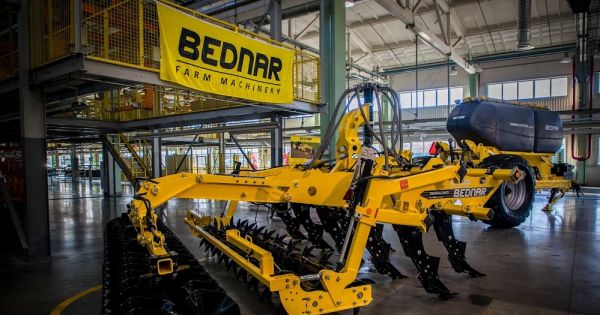 Чеський виробник сільськогосподарської техніки BEDNAR