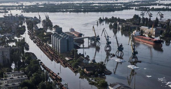 Затоплений порт у місті Херсон. 7 червня 2023 року