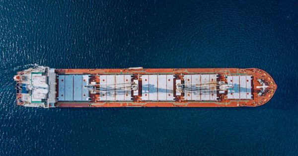 Судно в морі