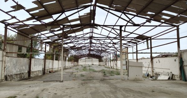 Приміщення Зруйноване внаслідок обстрілів приміщення у кооперативі