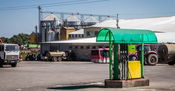 Заправка на елеваторі