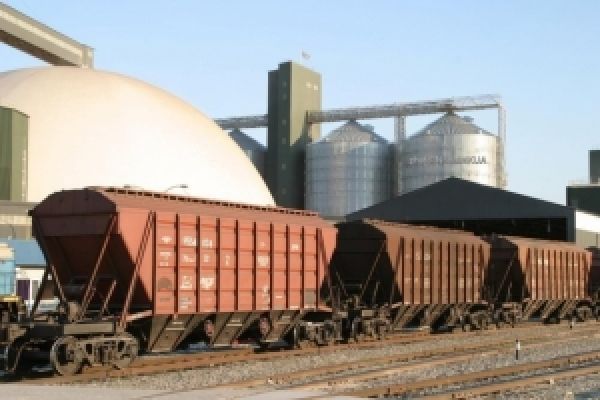 Приднепровская железная дорога увеличила перевозки зерна почти в 3 раза