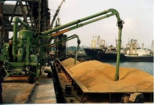 Для улучшения логистики зерна будет восстановлено судоходство на Днепре — Янукович
