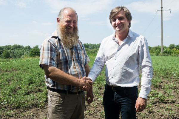 Встреча Олега Максака с фермером на дне поля «Бобовые культуры — особенности выращивания в органическом хозяйстве»