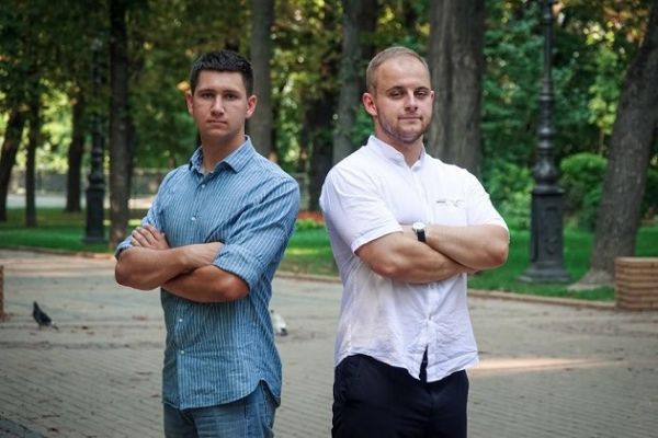 Председатель общественного движения «Крипак» Богдан Балагура (слева) и его заместитель Евгений Черняк (справа)