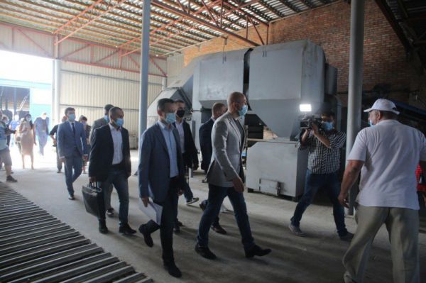 премьер-министр Украины Денис Шмыгаль в рамках рабочей поездки в Полтавскую область
