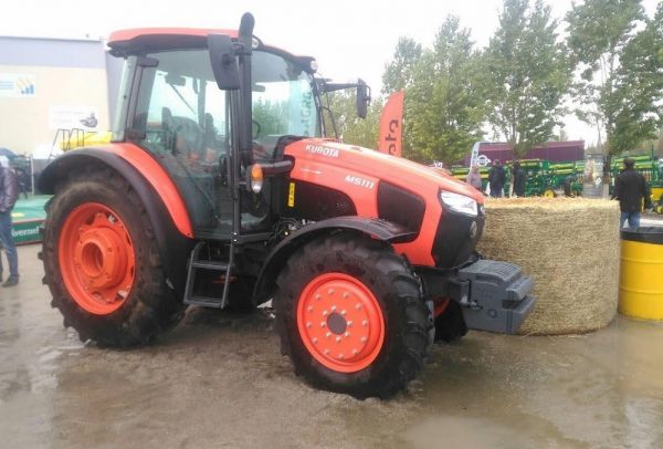 ВК Технопол представил новые тракторы Kubota