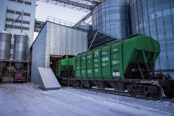Grain-hopper railcars at an elevator in Ukraine