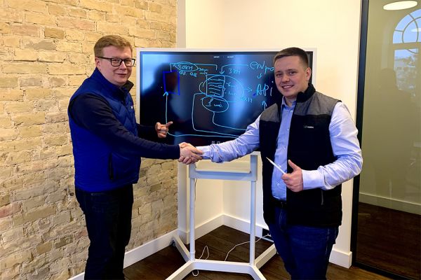 Слева направо: Дмитрий Грушецкий, основатель студии SAS и Андрей Демьянович, основатель сервиса Feodal.online
