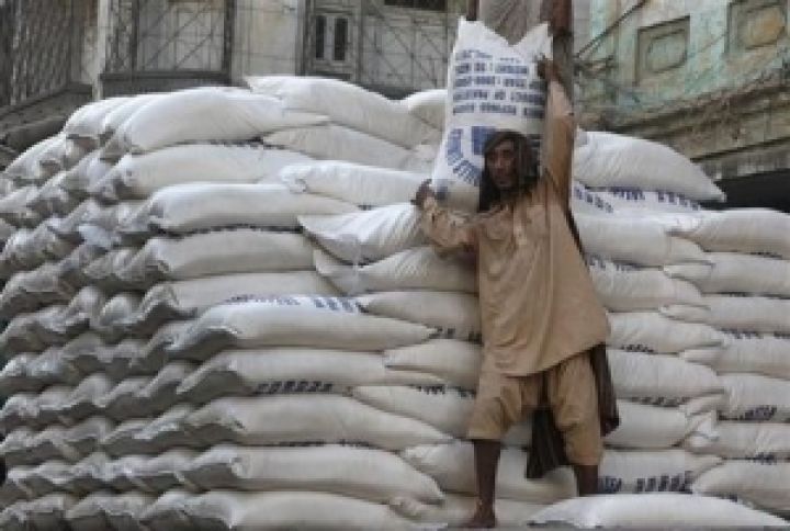 Индия планирует экспортировать более 3 млн. тонн сахара