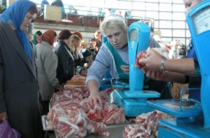 Уже с середины мая свинина в Украине подешевеет
