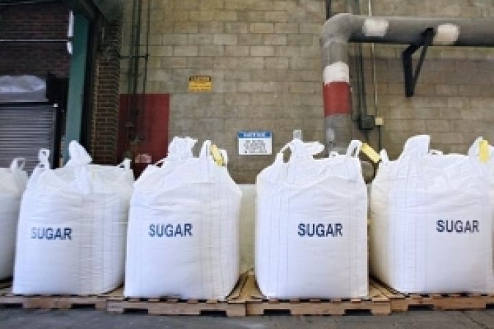 ЕС импортирует почти 100 000 тонн сахара