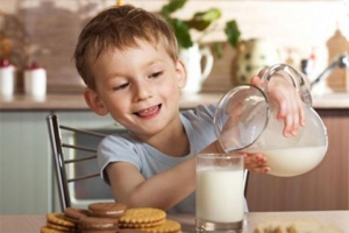 Кабмин заставит детей Украины пить молоко
