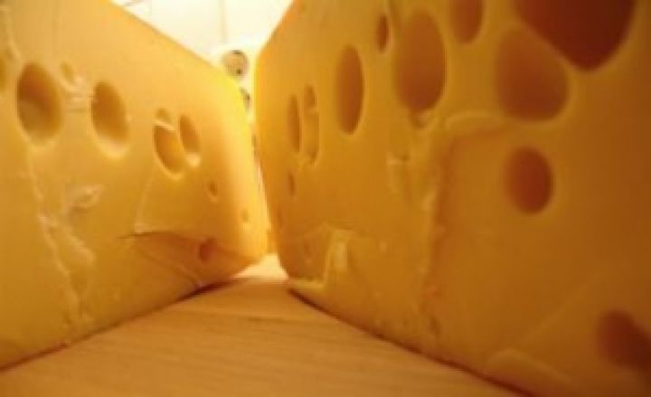 Еще одному украинскому производителю разрешат поставлять сыр в Россию