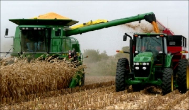 Украинские аграрии намолотили первый миллион тонн кукурузы