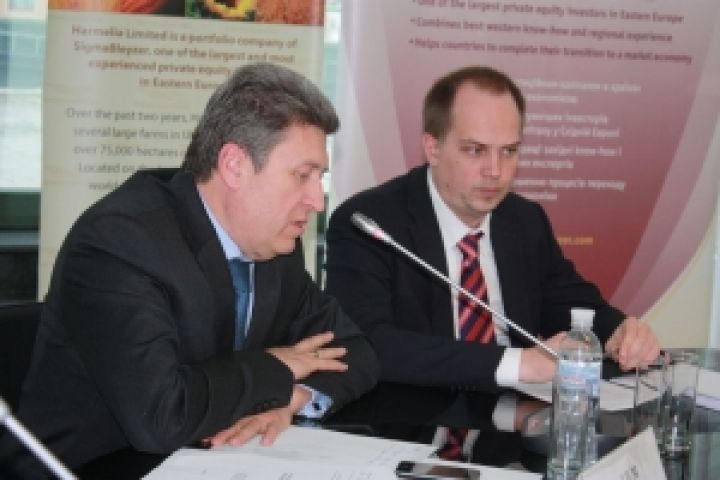 Слева: Вадим Бодаев, директор компании SigmaBleyzer