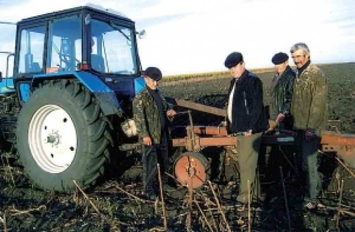 Агрофирма отбирает землю у крымских селян