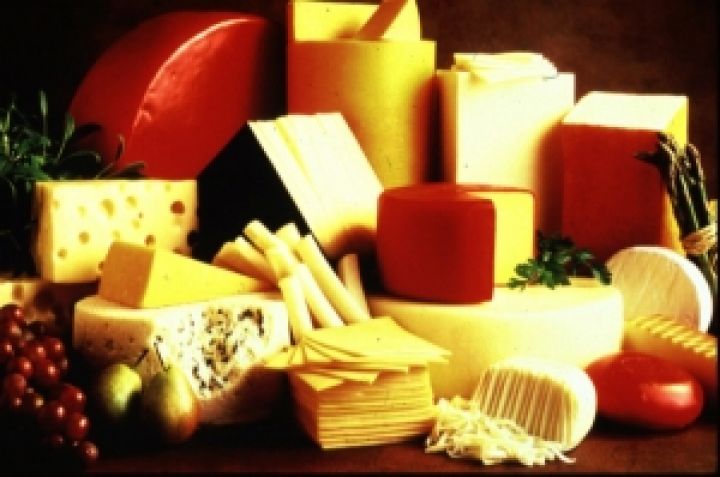 В феврале в Украине произведено всего 10 тыс. тонн сыров