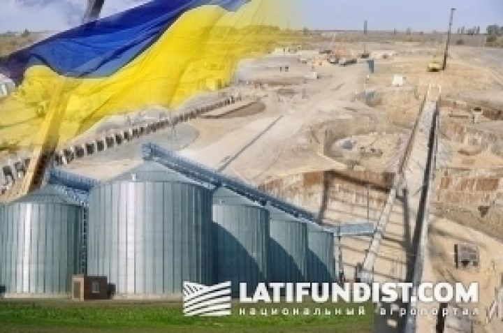 Зерноскладов в Украине хватит только на половину урожая
